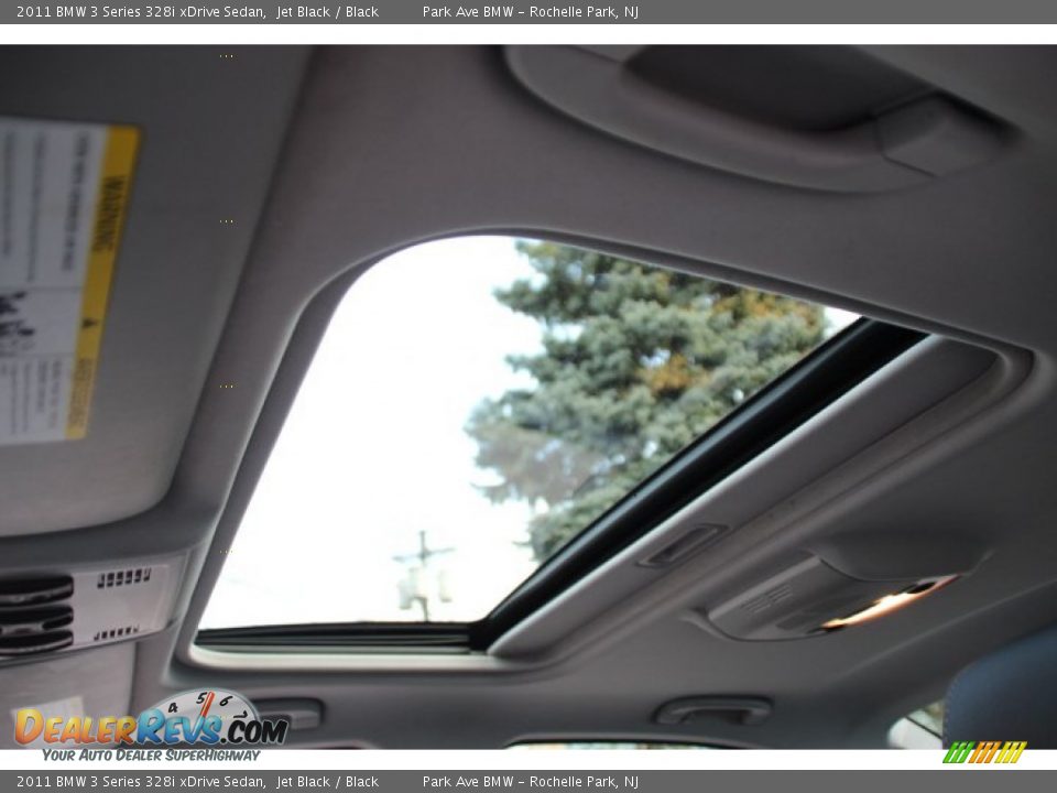 2011 BMW 3 Series 328i xDrive Sedan Jet Black / Black Photo #20