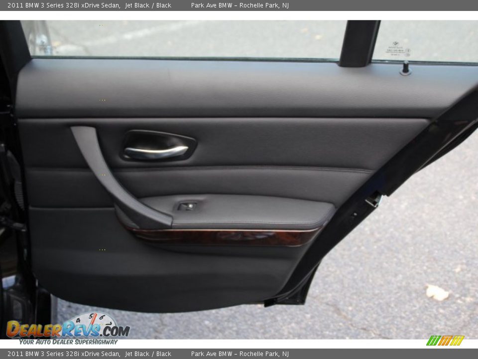 2011 BMW 3 Series 328i xDrive Sedan Jet Black / Black Photo #22
