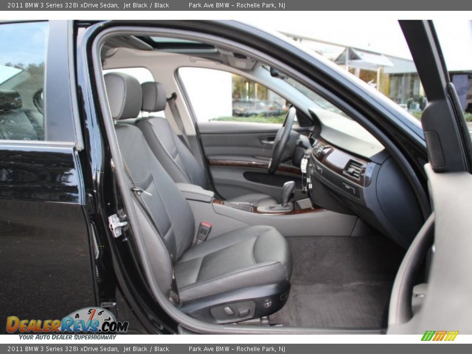 2011 BMW 3 Series 328i xDrive Sedan Jet Black / Black Photo #26