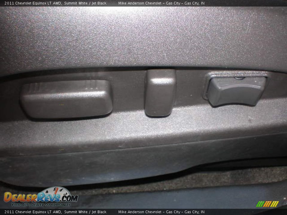 2011 Chevrolet Equinox LT AWD Summit White / Jet Black Photo #4