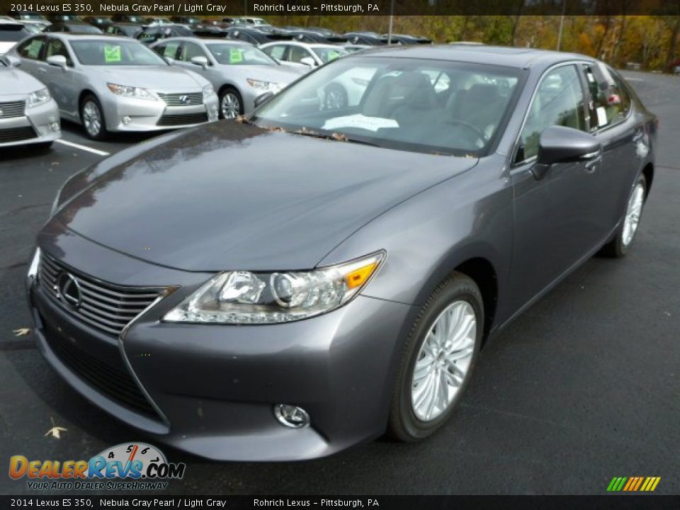 Front 3/4 View of 2014 Lexus ES 350 Photo #8