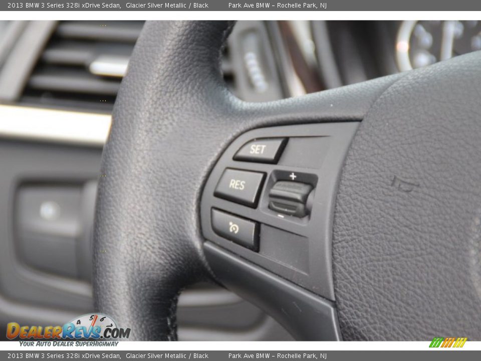 2013 BMW 3 Series 328i xDrive Sedan Glacier Silver Metallic / Black Photo #17