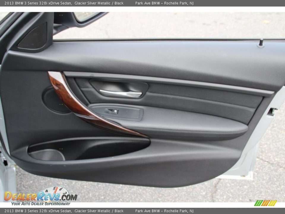 2013 BMW 3 Series 328i xDrive Sedan Glacier Silver Metallic / Black Photo #25