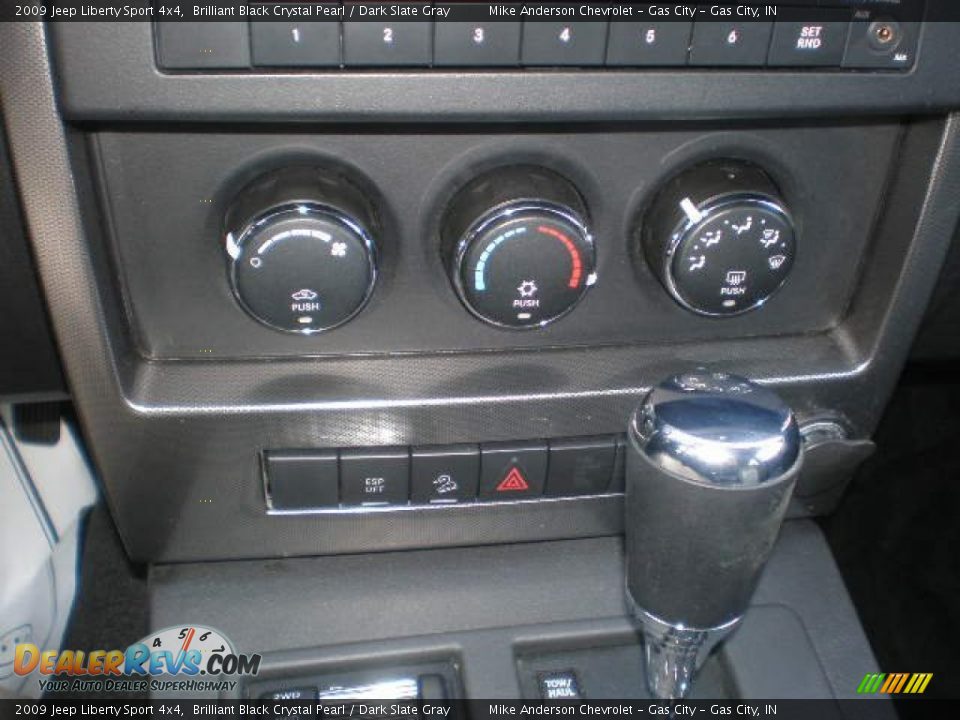 2009 Jeep Liberty Sport 4x4 Brilliant Black Crystal Pearl / Dark Slate Gray Photo #8
