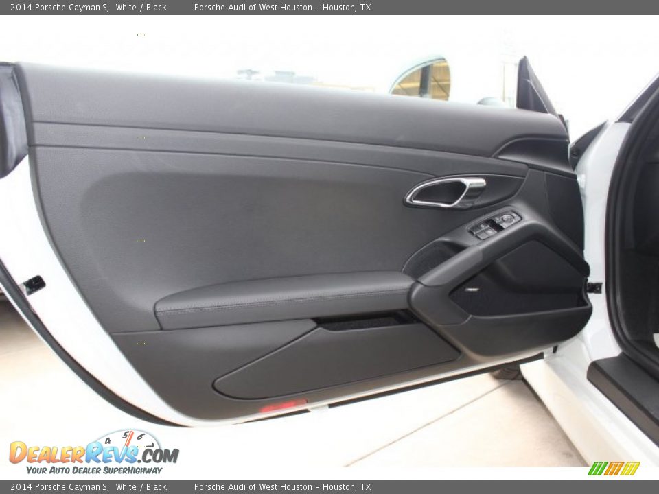 Door Panel of 2014 Porsche Cayman S Photo #10