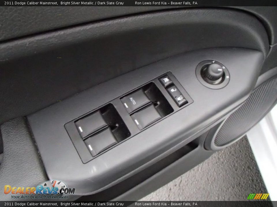 2011 Dodge Caliber Mainstreet Bright Silver Metallic / Dark Slate Gray Photo #15