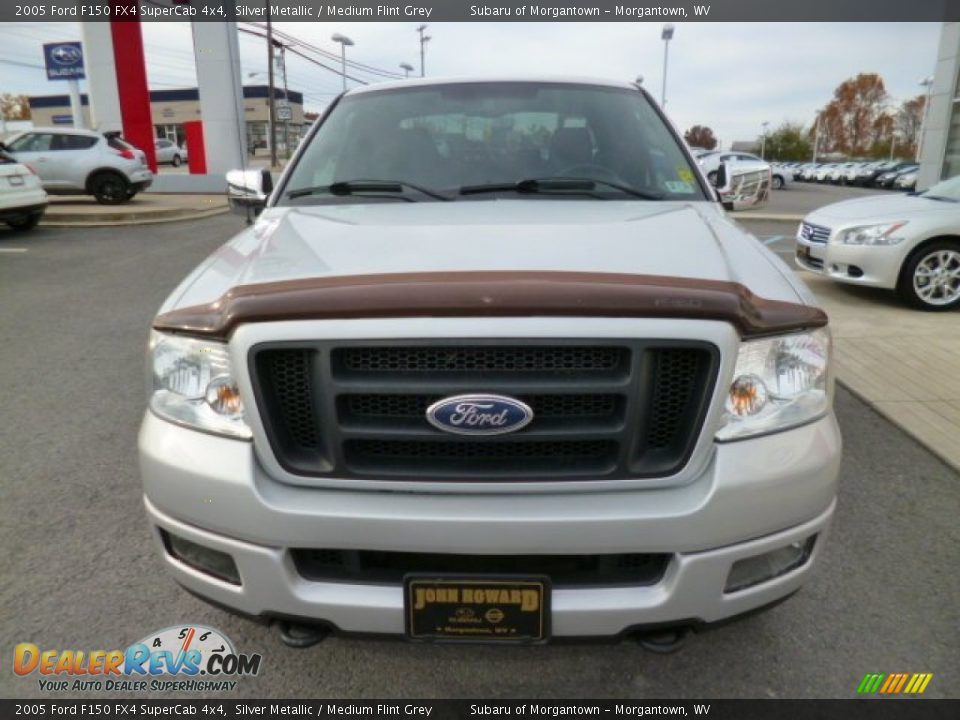 2005 Ford F150 FX4 SuperCab 4x4 Silver Metallic / Medium Flint Grey Photo #2