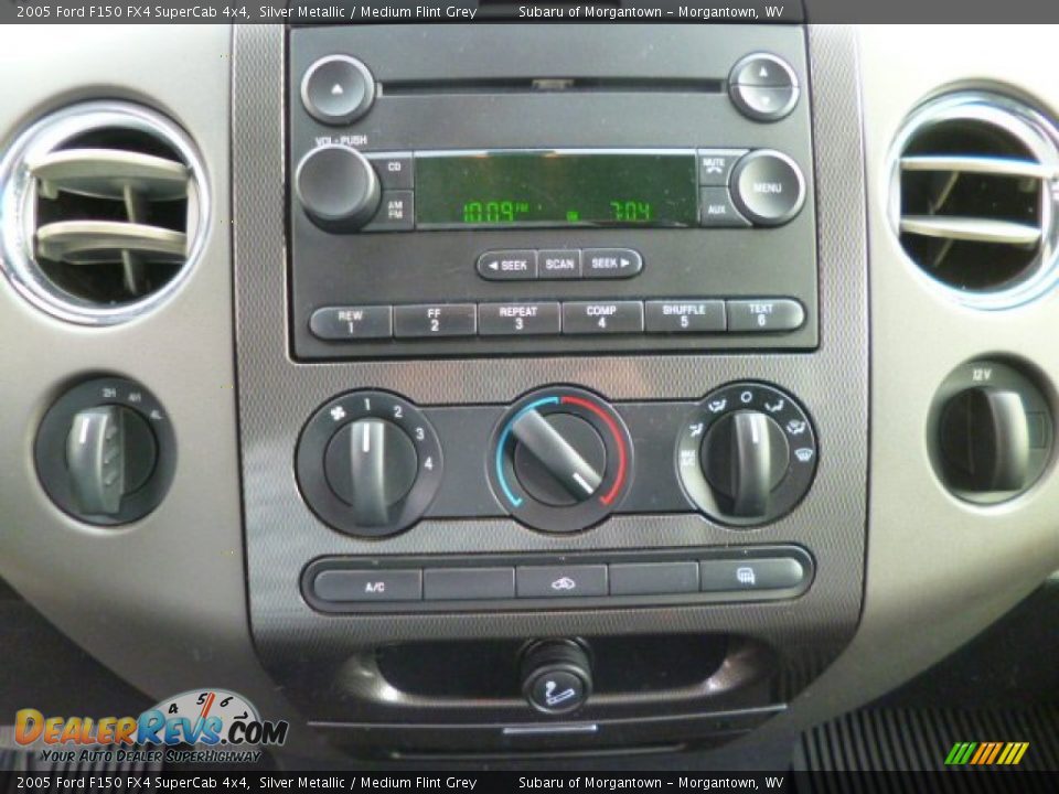 2005 Ford F150 FX4 SuperCab 4x4 Silver Metallic / Medium Flint Grey Photo #19