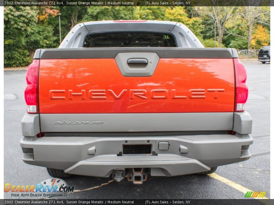 2002 Chevrolet Avalanche Z71 4x4 Sunset Orange Metallic / Medium Neutral Photo #5