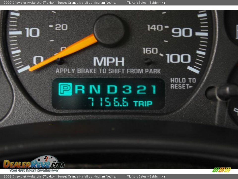 2002 Chevrolet Avalanche Z71 4x4 Sunset Orange Metallic / Medium Neutral Photo #13