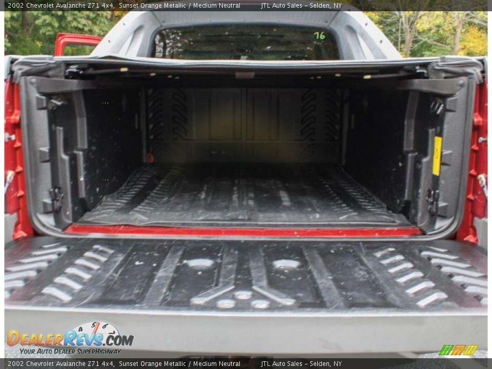 2002 Chevrolet Avalanche Z71 4x4 Trunk Photo #16