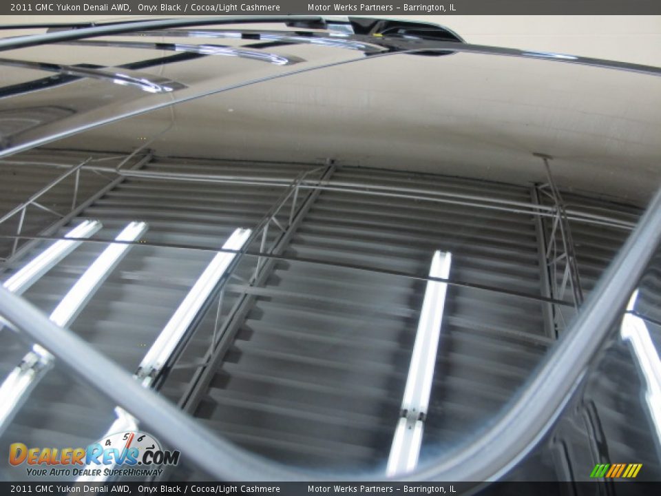 2011 GMC Yukon Denali AWD Onyx Black / Cocoa/Light Cashmere Photo #12