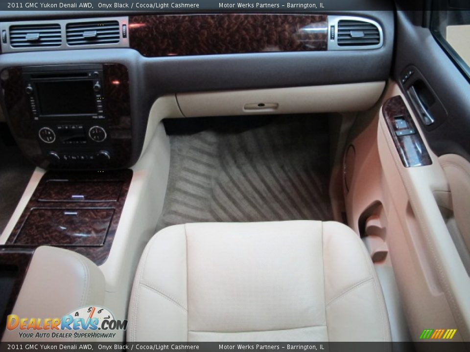 2011 GMC Yukon Denali AWD Onyx Black / Cocoa/Light Cashmere Photo #29