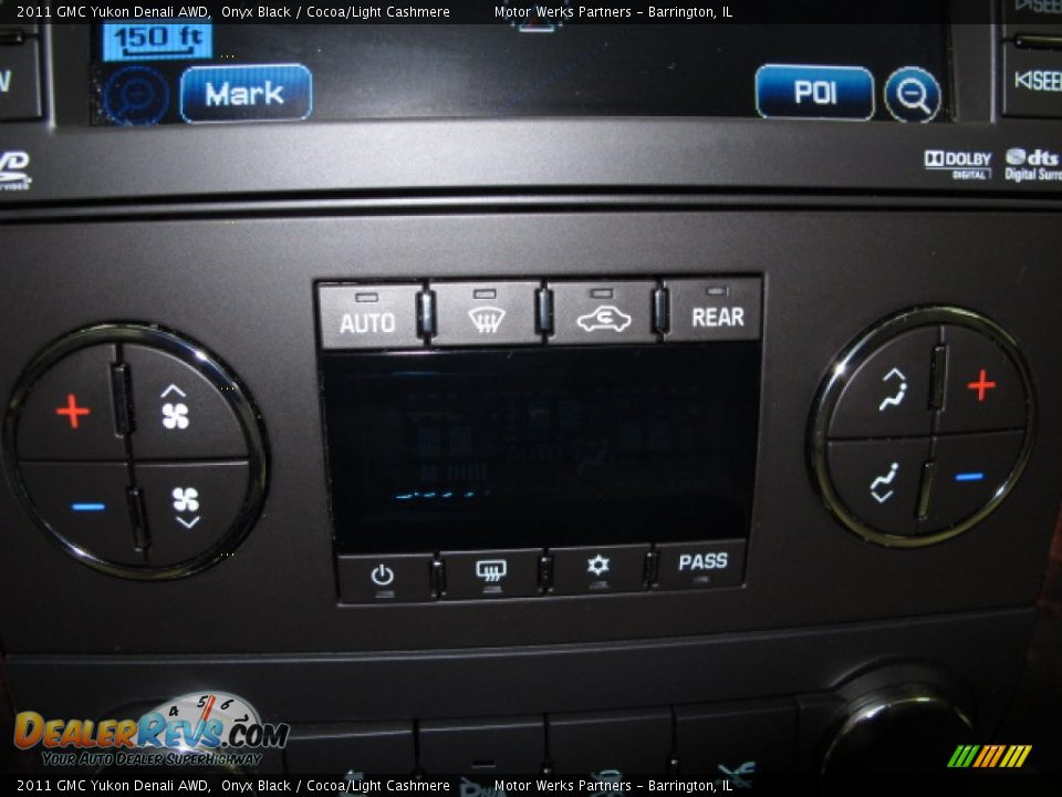 2011 GMC Yukon Denali AWD Onyx Black / Cocoa/Light Cashmere Photo #33