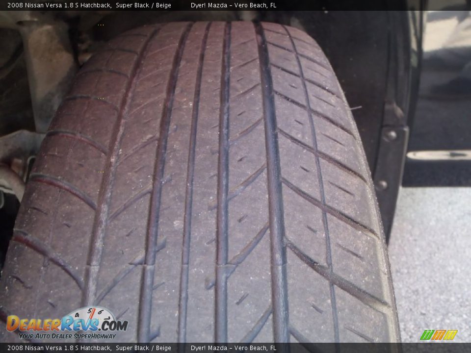 2008 Nissan Versa 1.8 S Hatchback Super Black / Beige Photo #8