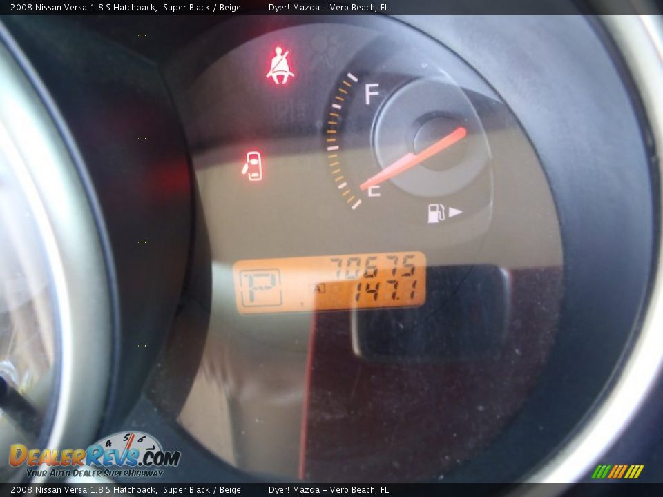 2008 Nissan Versa 1.8 S Hatchback Super Black / Beige Photo #15