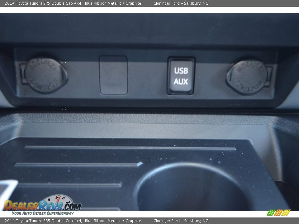 2014 Toyota Tundra SR5 Double Cab 4x4 Blue Ribbon Metallic / Graphite Photo #15