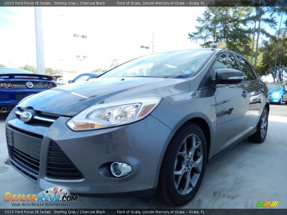 2013 Ford Focus SE Sedan Sterling Gray / Charcoal Black Photo #1