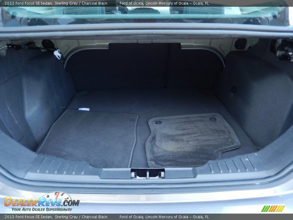 2013 Ford Focus SE Sedan Sterling Gray / Charcoal Black Photo #10