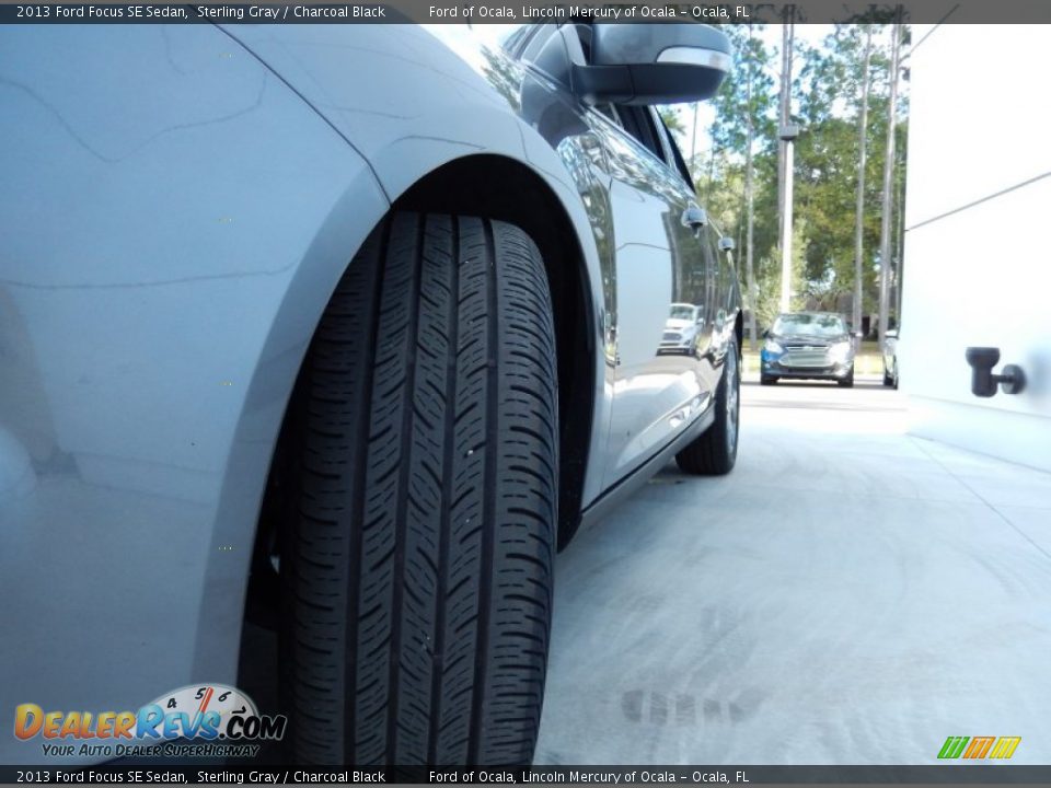 2013 Ford Focus SE Sedan Sterling Gray / Charcoal Black Photo #11