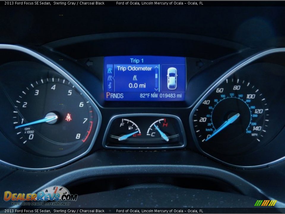 2013 Ford Focus SE Sedan Sterling Gray / Charcoal Black Photo #22