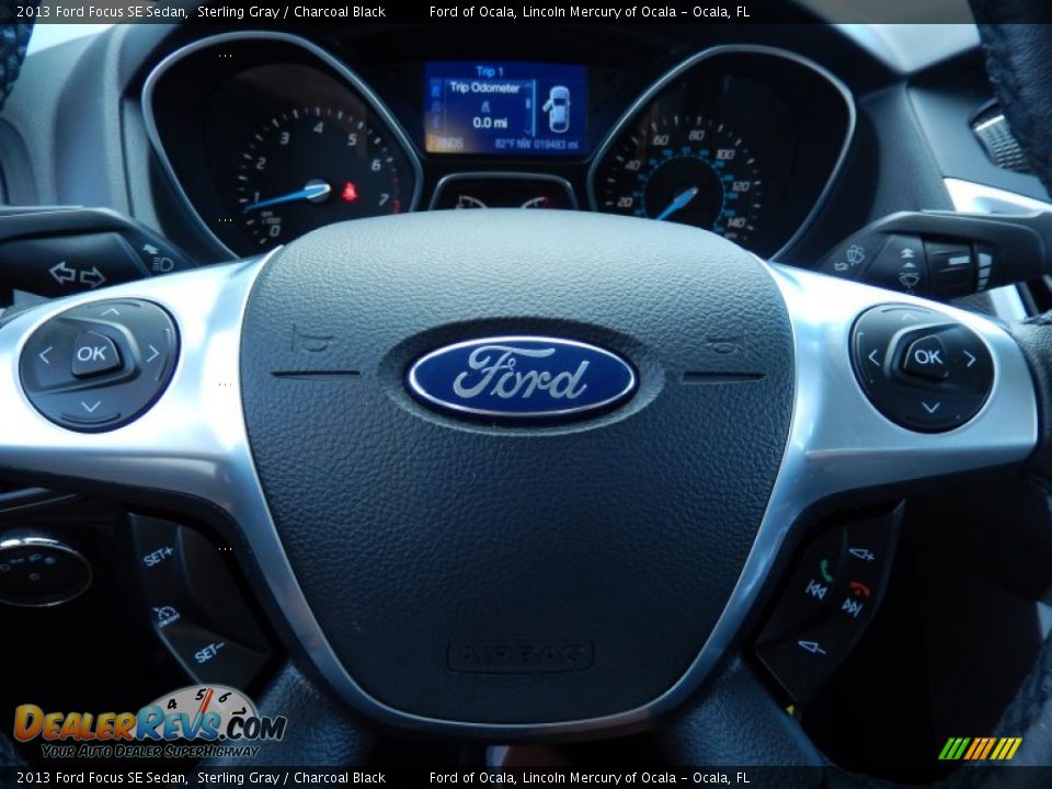 2013 Ford Focus SE Sedan Sterling Gray / Charcoal Black Photo #25
