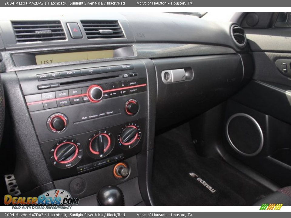 2004 Mazda MAZDA3 s Hatchback Sunlight Silver Mica / Black/Red Photo #16