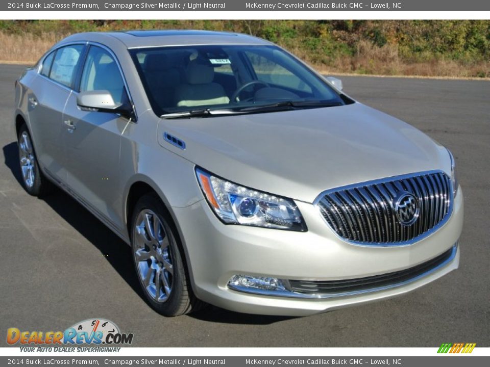 Front 3/4 View of 2014 Buick LaCrosse Premium Photo #1