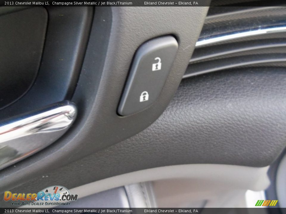 2013 Chevrolet Malibu LS Champagne Silver Metallic / Jet Black/Titanium Photo #12