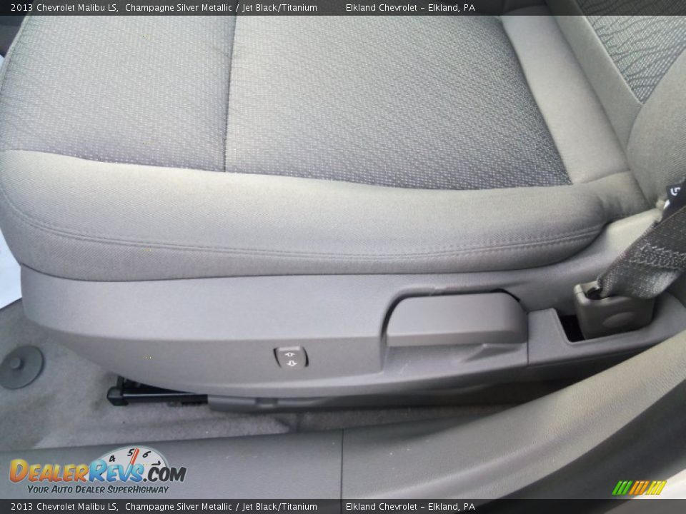 2013 Chevrolet Malibu LS Champagne Silver Metallic / Jet Black/Titanium Photo #13