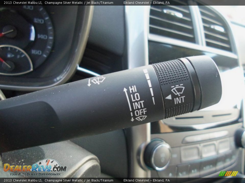Controls of 2013 Chevrolet Malibu LS Photo #17