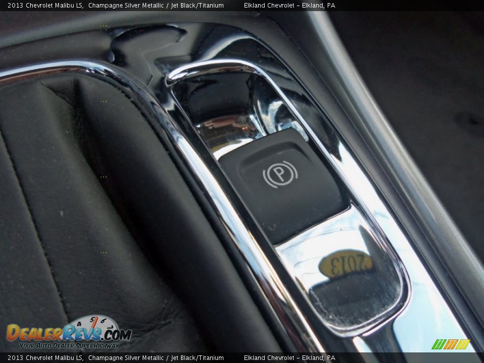2013 Chevrolet Malibu LS Champagne Silver Metallic / Jet Black/Titanium Photo #22