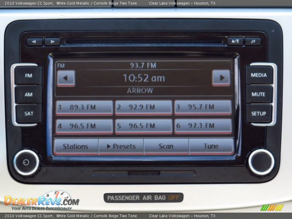 2010 Volkswagen CC Sport White Gold Metallic / Cornsilk Beige Two Tone Photo #28