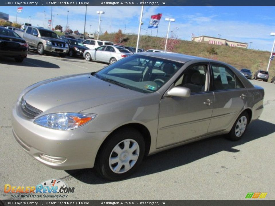 Front 3/4 View of 2003 Toyota Camry LE Photo #4