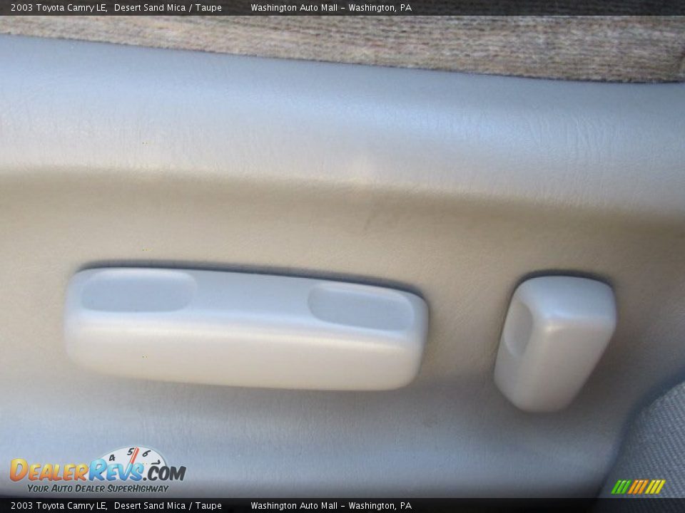 2003 Toyota Camry LE Desert Sand Mica / Taupe Photo #12
