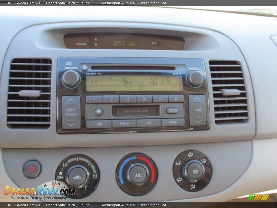 2003 Toyota Camry LE Desert Sand Mica / Taupe Photo #15