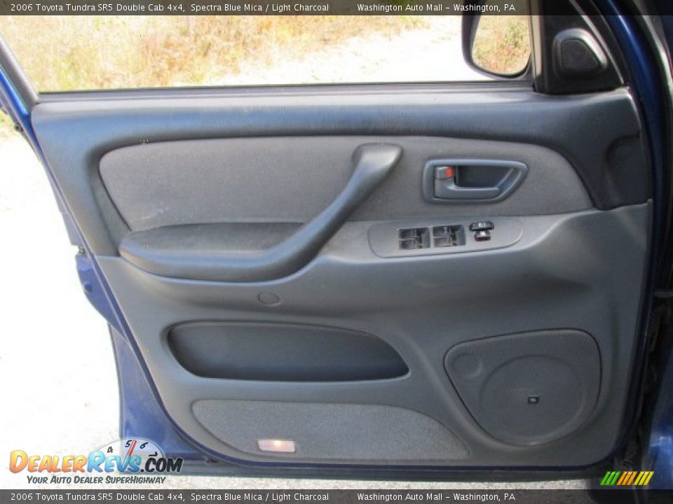 2006 Toyota Tundra SR5 Double Cab 4x4 Spectra Blue Mica / Light Charcoal Photo #14