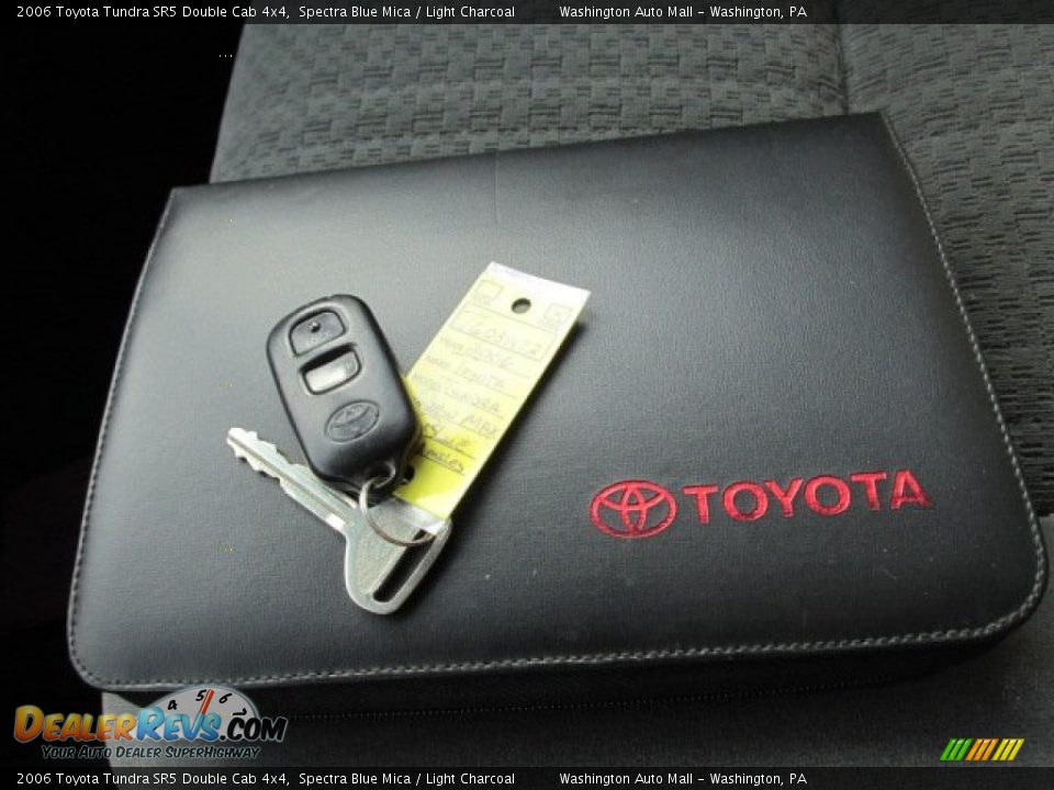 2006 Toyota Tundra SR5 Double Cab 4x4 Spectra Blue Mica / Light Charcoal Photo #18