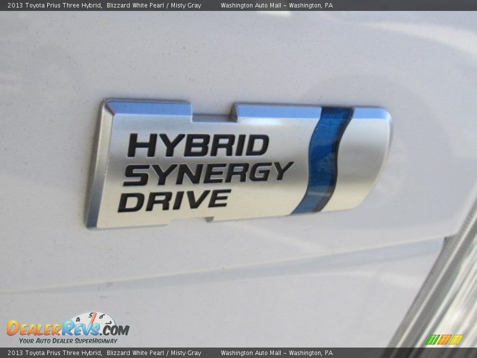 2013 Toyota Prius Three Hybrid Blizzard White Pearl / Misty Gray Photo #8