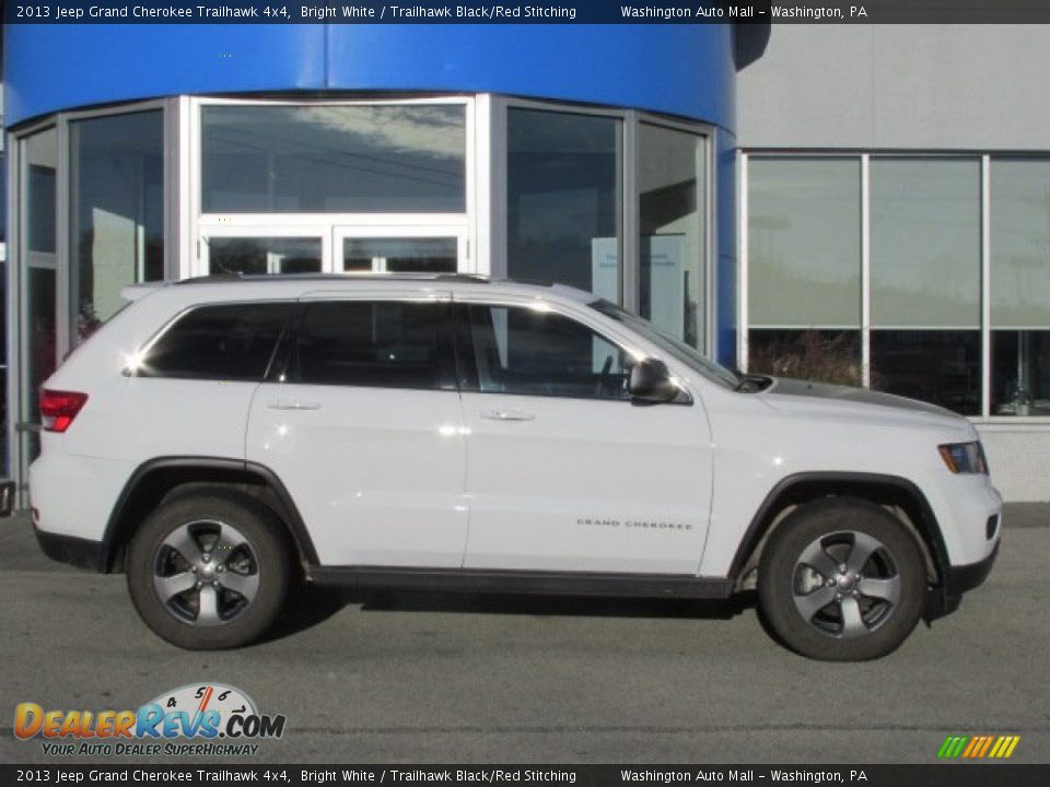 2013 Jeep Grand Cherokee Trailhawk 4x4 Bright White / Trailhawk Black/Red Stitching Photo #2