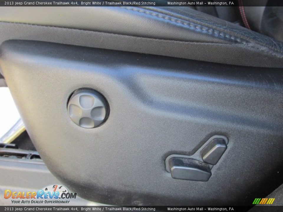 2013 Jeep Grand Cherokee Trailhawk 4x4 Bright White / Trailhawk Black/Red Stitching Photo #13