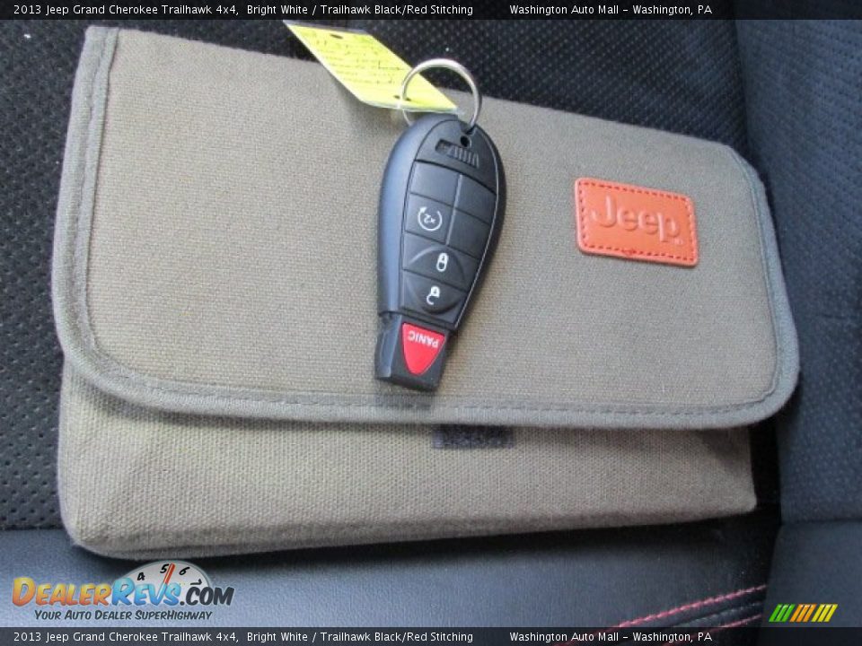 2013 Jeep Grand Cherokee Trailhawk 4x4 Bright White / Trailhawk Black/Red Stitching Photo #18