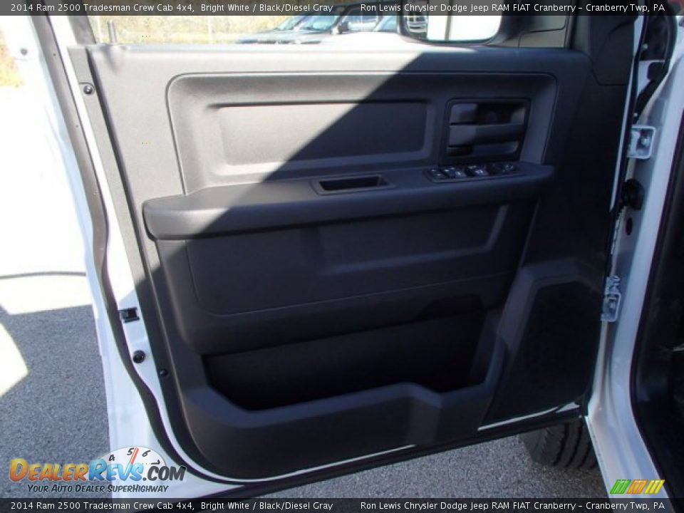 2014 Ram 2500 Tradesman Crew Cab 4x4 Bright White / Black/Diesel Gray Photo #11