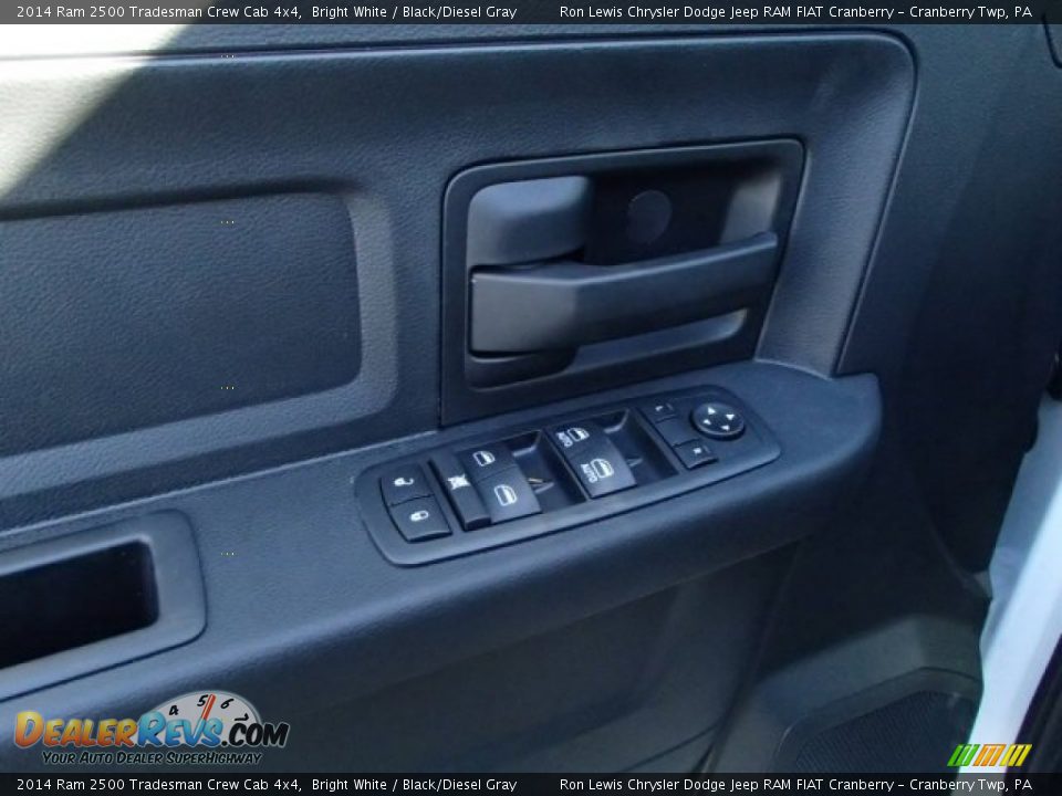 2014 Ram 2500 Tradesman Crew Cab 4x4 Bright White / Black/Diesel Gray Photo #15