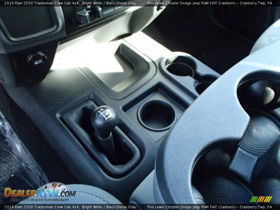 2014 Ram 2500 Tradesman Crew Cab 4x4 Bright White / Black/Diesel Gray Photo #16