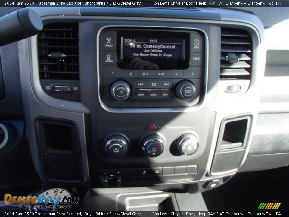 2014 Ram 2500 Tradesman Crew Cab 4x4 Bright White / Black/Diesel Gray Photo #17