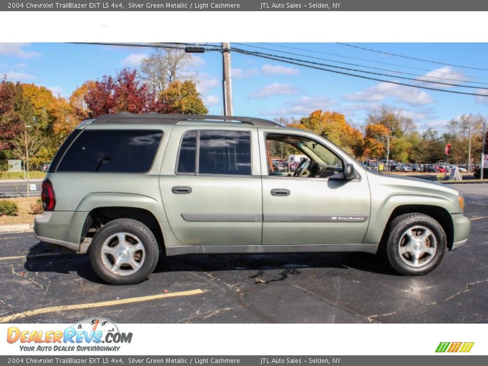 2004 Chevrolet TrailBlazer EXT LS 4x4 Silver Green Metallic / Light Cashmere Photo #7