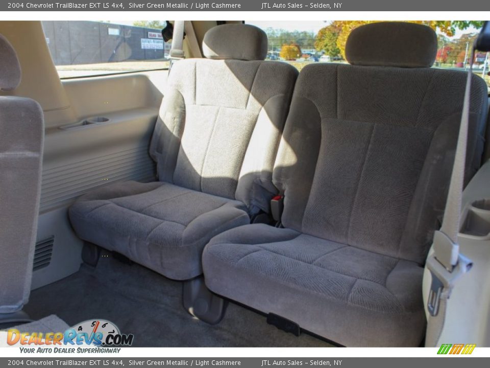 2004 Chevrolet TrailBlazer EXT LS 4x4 Silver Green Metallic / Light Cashmere Photo #17