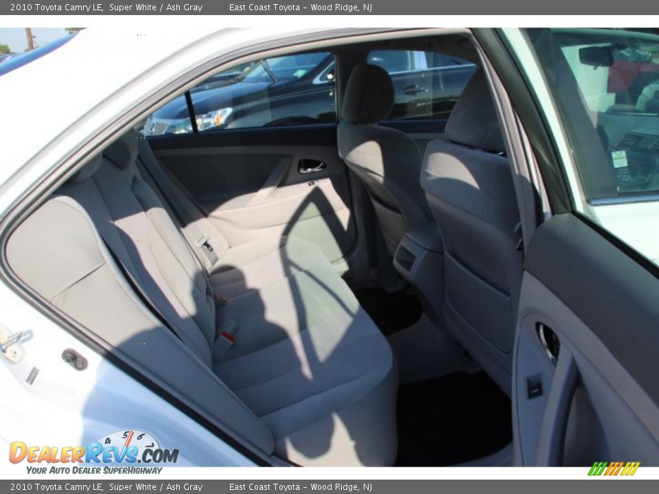 2010 Toyota Camry LE Super White / Ash Gray Photo #9