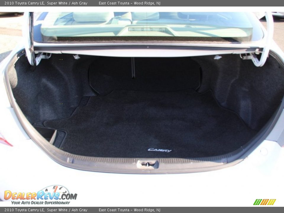 2010 Toyota Camry LE Super White / Ash Gray Photo #14